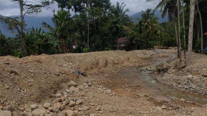penampakan aliran sungai di pasar lalang 23/2/2026