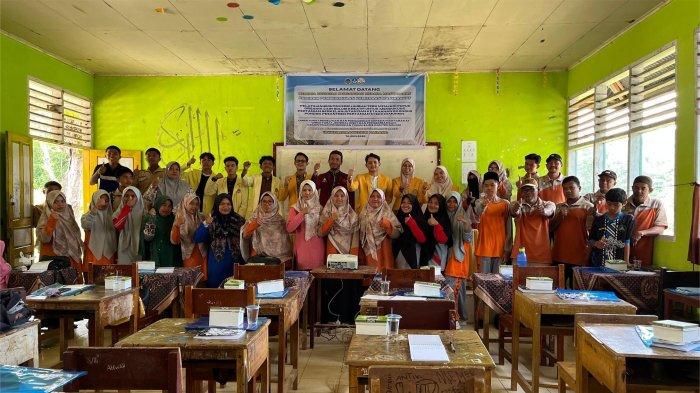 Dosen UNP Latih Guru dan Santri di Solok Sulap Limbah Tebu Jadi Pupuk Organik Cair