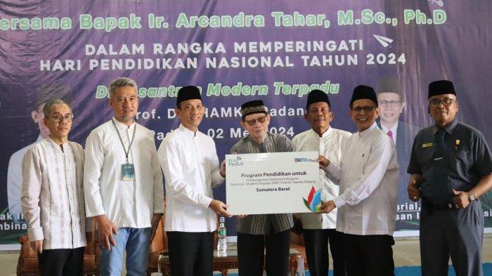 Hari Pendidikan Nasional, PLN Peduli Dukung Pembangunan Gedung Serbaguna Pesantren Hamka