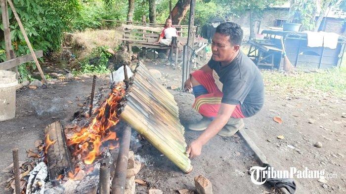 Pedagang Lamang Tapai di Padang Raup Omzet Rp 2 Juta Sehari, Jelang Idul Fitri Ramai Pemesan