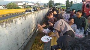 AKSI-TEATRIKAL-Sejumlah-massa-mengd-tedf.jpg