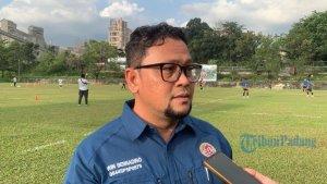 CEO-Semen-Padang-FC-Win-Bernadino-f.jpg