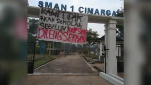 DEMO-KEPALA-SEKOLAH-Buntut-Kepala-Sekolah-SMAN-1-Cimarga-Banten.jpg