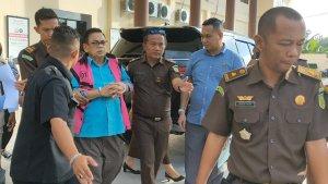 Diduga-Korupsi-saat-Menjabat-di-Bawaslu-Sumsel-Ketua-DPC-Demokrat-Solok-Ditahan-Kejari-Prabumulih.jpg