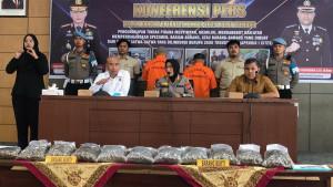 Dirreskrimsus-Polda-Sumbar-Kombes-Pol-Andry-Kurniawan-2-2592025.jpg
