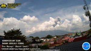 Gunung-Marapi-kembali-erupsi-2192025.jpg