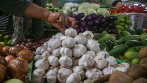 Harga-bawang-cabai-rawit-seledri-dua-Septembsgu-1492025.jpg