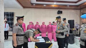 Kapolres-Padang-Panjang-AKBP-Kartyana-Widyda-d-dan-Kasat-Lantas.jpg