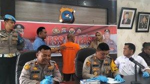 Kapolres-Pariaman-melakukan-jumpa-pers-bapaku-sodomi.jpg
