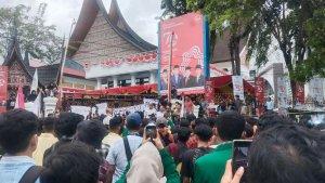 Ketua-DPRD-Sumbar-Supardi-dukung-aksi-kawal-putusan-MK.jpg