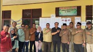 Komisioner-KPU-Sumbar-bersama-jajaran-saat-melakukan-monitoring.jpg