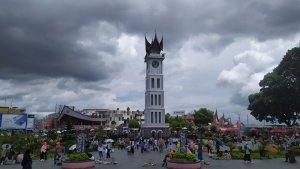 Kondisi-Pendestrian-Jam-Gadang-Kota-Bukittinggi-fgs.jpg