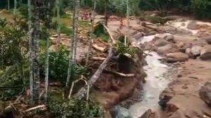 Kondisi-banjir-bandang-di-Nagari-Manau-Kecamatan-KPGD-Solok-Selatan.jpg