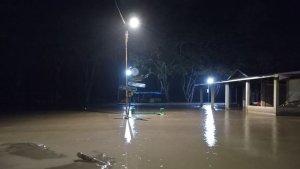 Kondisi-pemukiman-di-bantaran-aliran-sungai-Nga.jpg
