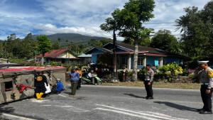 MOBIL-DAMKAR-KABUPATEN-SOLOK-ALAMI-LAKA-LANTAS-Mobil-pemadam-kebakaran-milik-Dinas.jpg