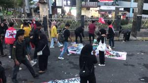 Massa-dari-Gerakan-Bukittinggi-Melawa-bersihkan-sampah-192025.jpg