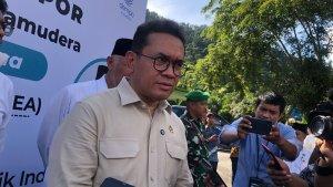 Menjumat-952025-Menteri-Pera-sangat-besar.jpg