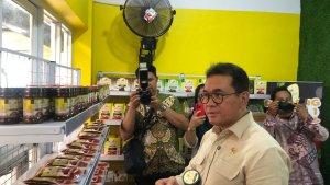 Menteri-Perdagangan-Mendagtmbar-dan-Pemko-Pada.jpg