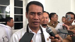 Menteri-Pertanian-Andi-Amran-Sulaiman-3-1692025.jpg