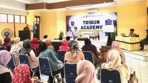 PELATIHAN-JURNALISTIK-Kepala-Kd.jpg