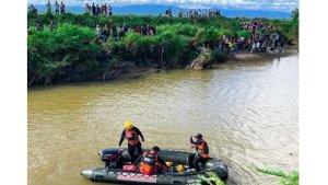 PENCARIAN-KORBAN-BUAYA-Petugaima-Depi-Pahrtang.jpg