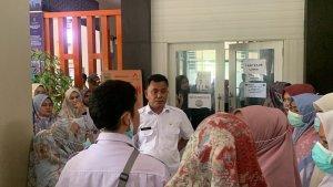 Para-nakes-sandeejelasan-atas-nasib-mereka.jpg