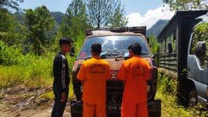 Pelaku-penimbunan-BBM-jenis-bio-solar-dengan-mengisi-bahan-bakar.jpg