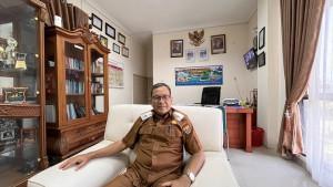 Plt-Kadispar-Kota-Pariaman-Ferialdi-saat-diwawad-Kdaerah-tersebut.jpg