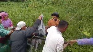 Proses-evakuasi-pekerja-yang-menjadi.jpg