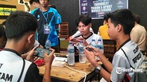 Salah-satu-tim-yang-bertanding-dalam-pergelaran-Tribun-E-Sport-Mobile-Legend.jpg