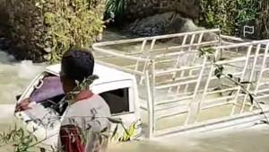Sebuah-mobil-pikdn-Ledrdd.jpg