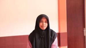 Siswi-Sedih.jpg