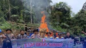 TAMBANG-ILEGAL-Kapolres-Solok-Selatan-AKBP-M-Faisal111.jpg