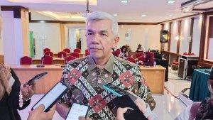 Wakil-Rektor-I-Unand-Prof-Syukri-Arief-Rabu-225.jpg