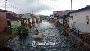 banjir-rob-di-kawasan-rt-04rw-04-kelurahan-rimbo-kaluang.jpg