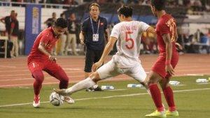 bek-sayap-kanan-timnas-u-22-indonesia-asnawi-mangku-alam.jpg