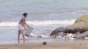 buang-sampah-sembarangan-di-padang-6102025.jpg