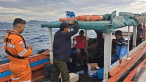 kapal-mati-mesin-di-padang-2692025.jpg