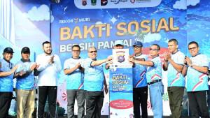 kegiatan-Bakti-Sosial-Bersih-Pantai.jpg