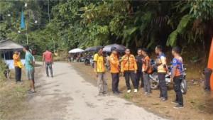 pecarian-petani-hanyut-di-Pesisir-Selatan-2992025.jpg