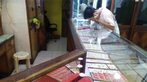toko-emas-di-kawasan-Pasar-Raya-Padang-2592025.jpg