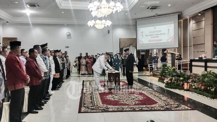 Andree-Harmadi-Algamar-resmi-dilantik-sebagai-pajabat-wali-kota-Padang.jpg