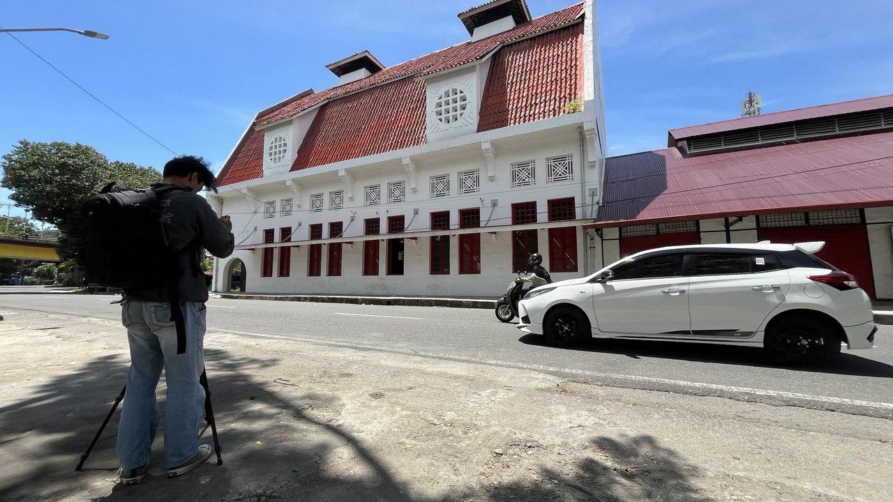 Arsitektur-bercorak-Eropa-masih-banyak-bisa-ditemukan-di-Kawasan-Kota-Tua-Padang.jpg