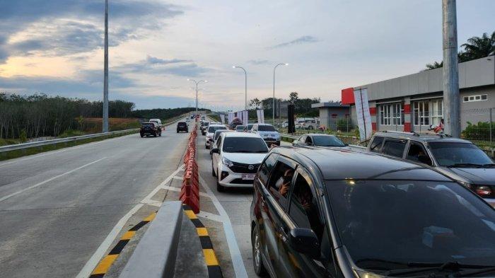 Cuti Hari Terakhir, Arus Balik Kendaraan dari Sumbar ke Pekanbaru Melonjak