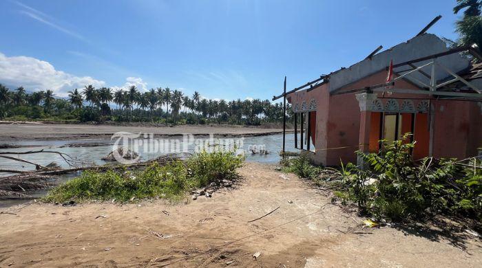 BANJIR-BANDANG-PADANG-Penamsgah-Kotdgai.jpg