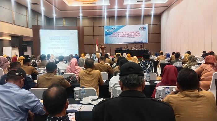 BKKBN-Sumbar-Telah-Bentuk-823-Kampung-Keluarga-Berkualitas-Diharapkan-Wujudkan-Keluarga-Berkualitas.jpg