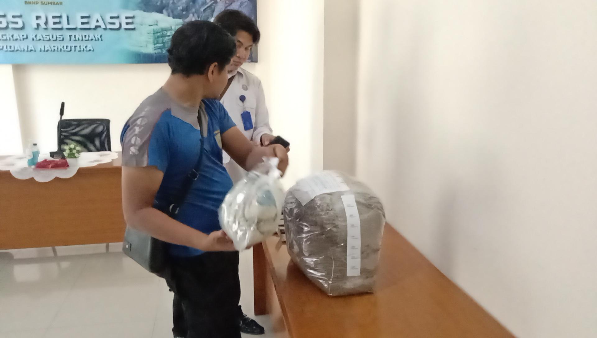 Kronologi Penangkapan 2 Pemuda Kurir Narkoba di Bypass Padang, Berawal dari Informasi Masyarakat