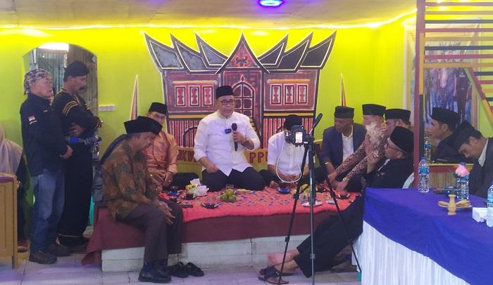 Audiensi di Bukittinggi, Bacagub Sumbar Epyardi Asda Janji Kembalikan Hak Adat dan Berantas LGBT