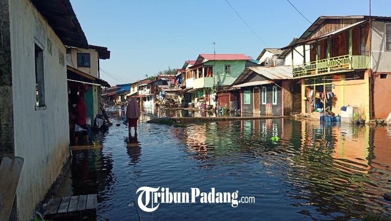 Banjir-ROB-di-Kecamatan-Padang-Barat-Kota-Padang-Sumatera-Barat-Rabu-1852022.jpg