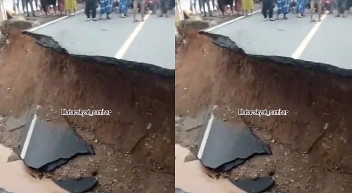 Banjir-sebabkan-jalan-lintas-Padang-Bengkulu-di-Nagari-Tapan-Ke.jpg